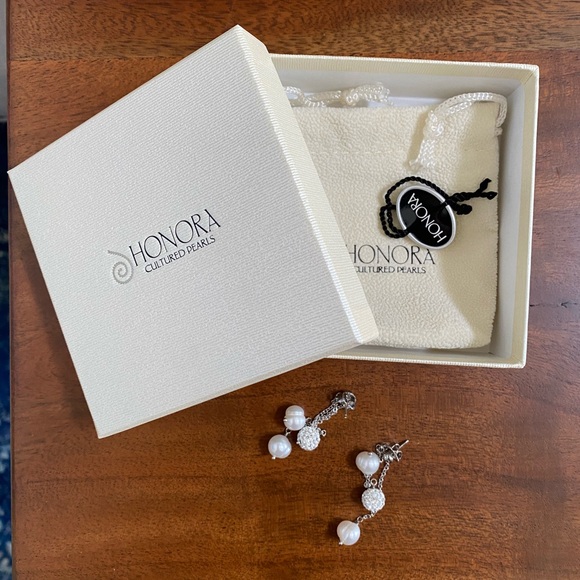 Honora Pearl Earrings - Picture 1 of 2